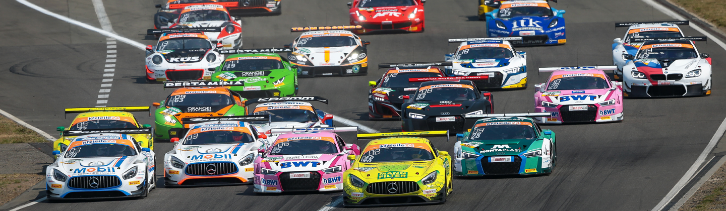 The start of a GT3 race